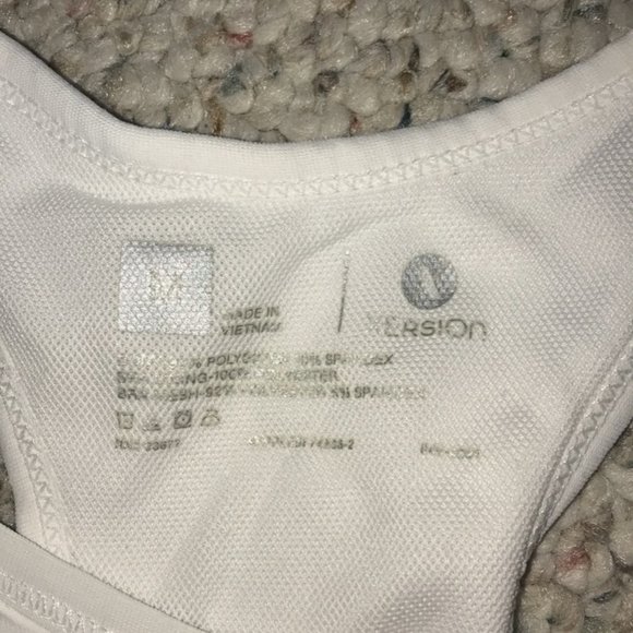 Bundle of 3 Medium Sports Bra's - Picture 4 of 7